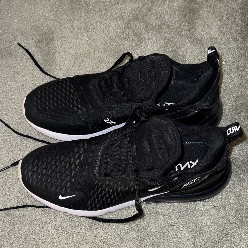 Nike Air Max Black and White Sneakers 27C Running Shoe